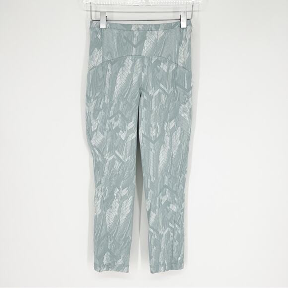 Lululemon Swift Speed Reverberated Chevron Jacquard Crop Leggings 4 - Picture 2 of 9